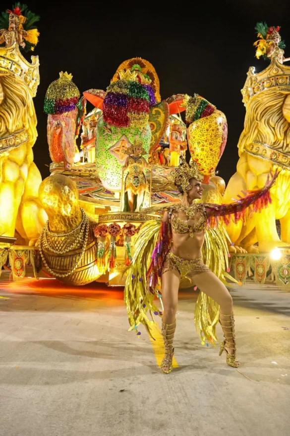 Alane Dias desfila pela Grande Rio • Anderson Bordê AgNews