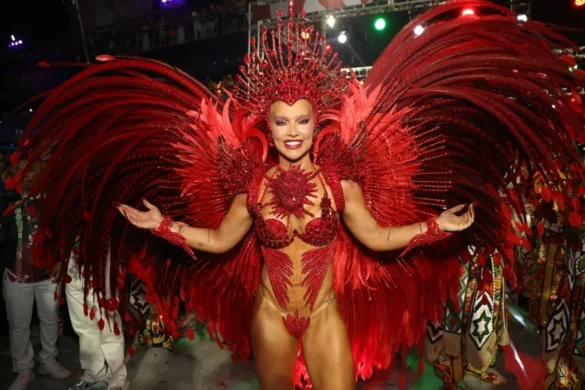 Virginia estreia como rainha de bateria da Grande Rio na Marquês de Sapucaí • Dilson Silva / AgNews