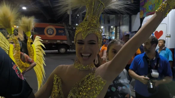 Mariana Goldfarb comemora terceiro ano na Grande Rio • Eduardo Senra/CNN