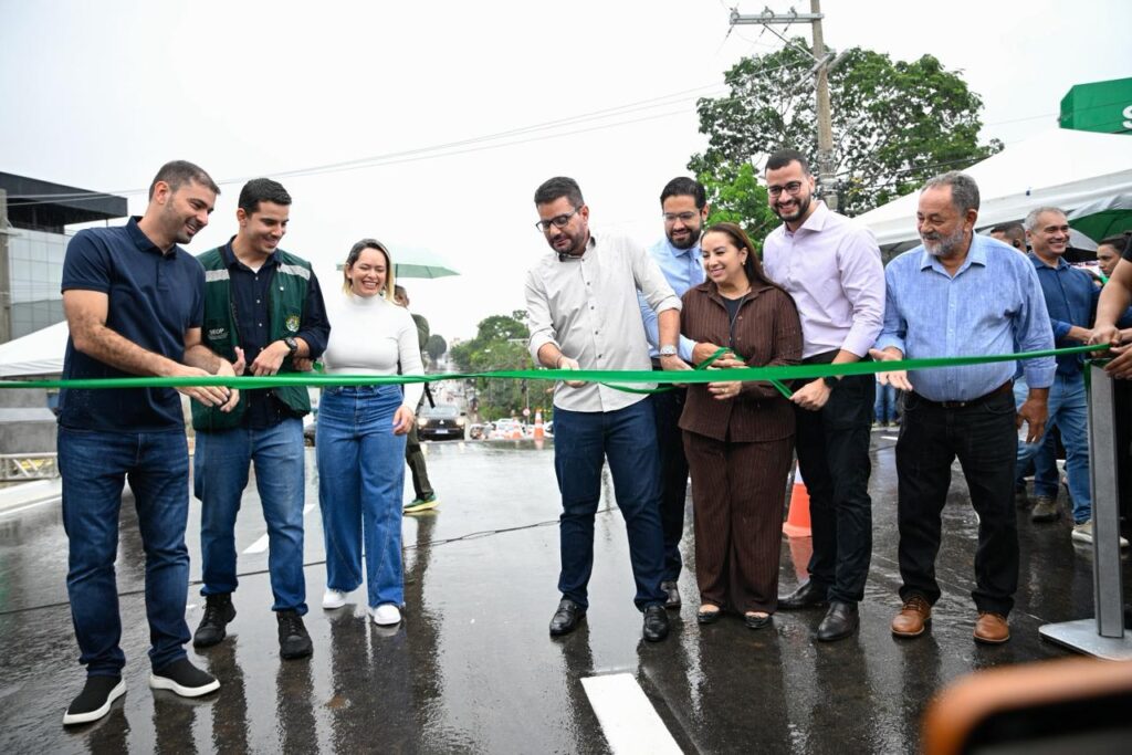 Governador entrega viaduto da maior obra viária da capital, que vai transformar a rotina de quem circula pelo centro de Rio Branco