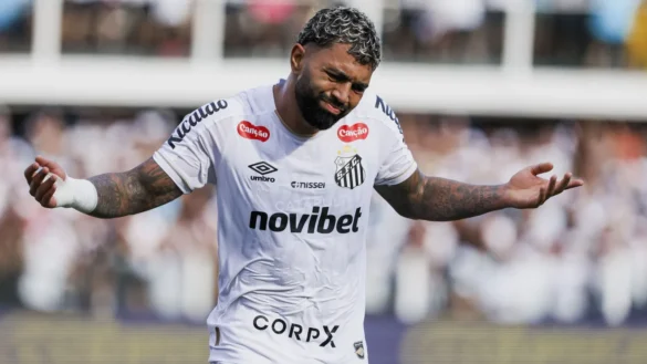 Gabigol comemora gol do empate do Santos no clássico contra o Corinthians • Ricardo Moreira/Getty Images
