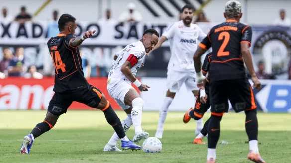Neymar em lance de Santos x Corinthians pelo Brasileirão • Ricardo Moreira/Getty Images