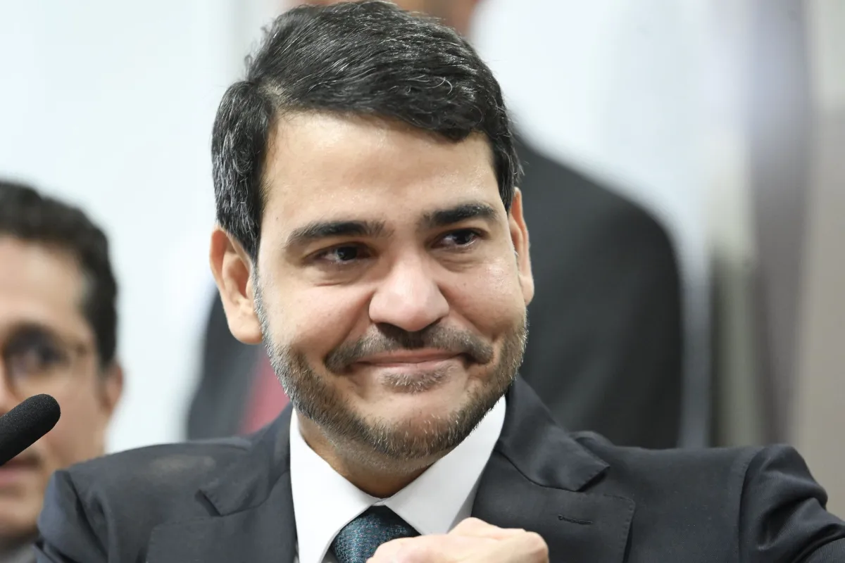 Senado rejeita Messias e impõe derrota histórica do governo Lula