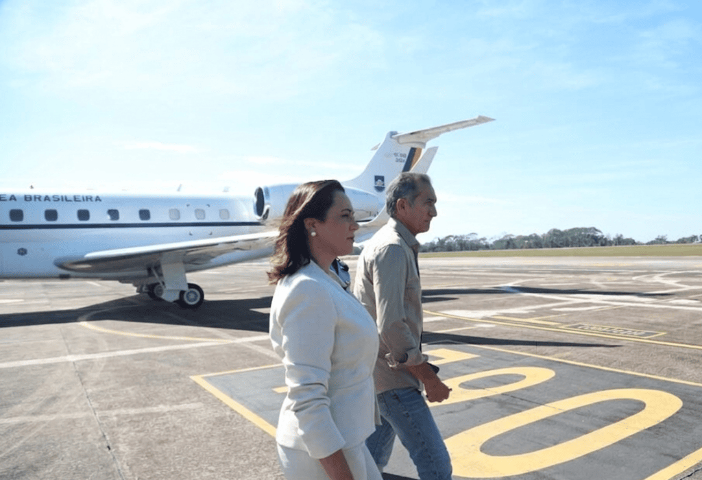 Governadora Mailza Assis recebe ministro Waldez Góes em agenda no Acre para fortalecer parcerias entre Estado e União